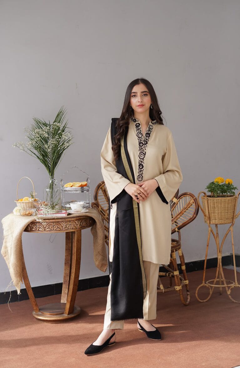 Embroidery Dhanak LH_75